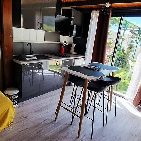 Bungalow Des Pensees Piscine Chauffee 28° سان دوني المظهر الخارجي الصورة